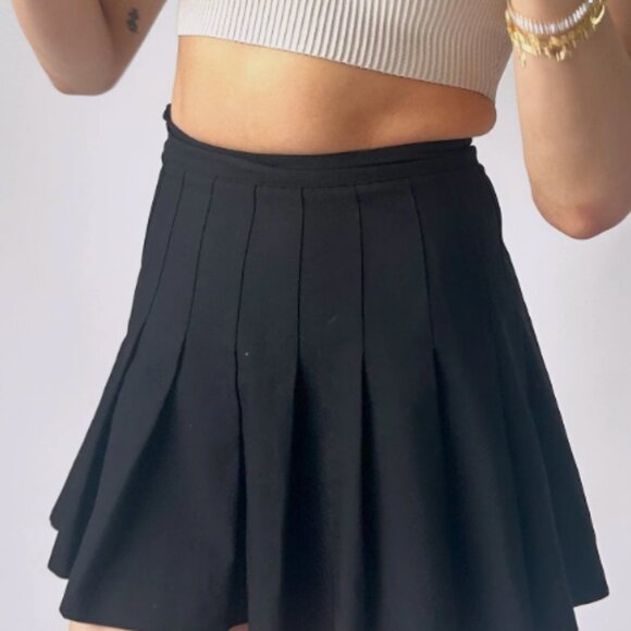 Talula Grey Pleated Mini Skirt - Size 6 - Picture 2 of 5